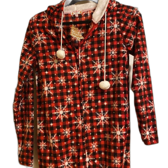 POOF Brand Women’s Onesie Fleece Red Black Plaid Snowflakes Size Small Pajamas - Picture 6 of 9